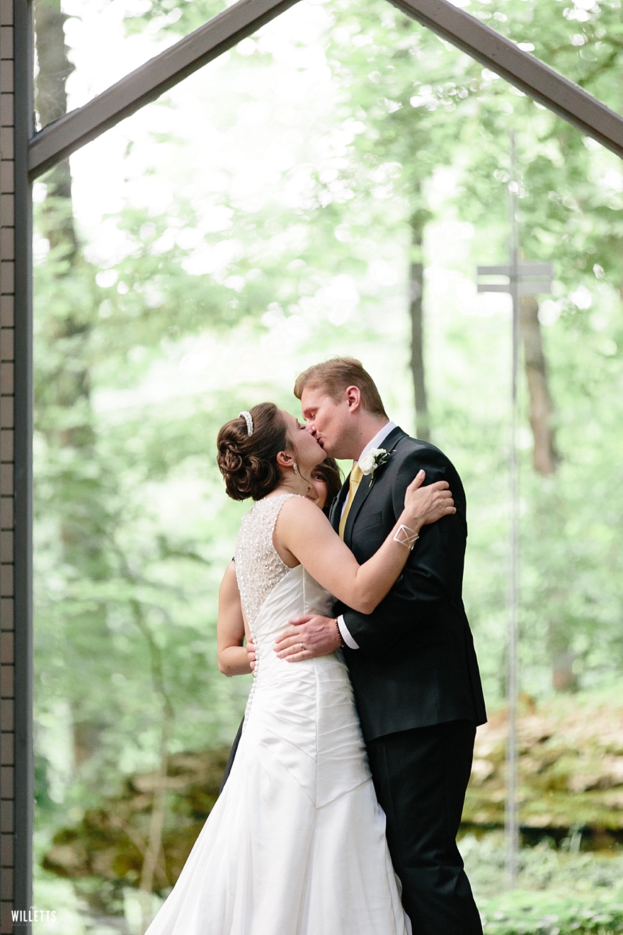 theWILLETTS_THORNCROWN_CHAPEL_WEDDING_038